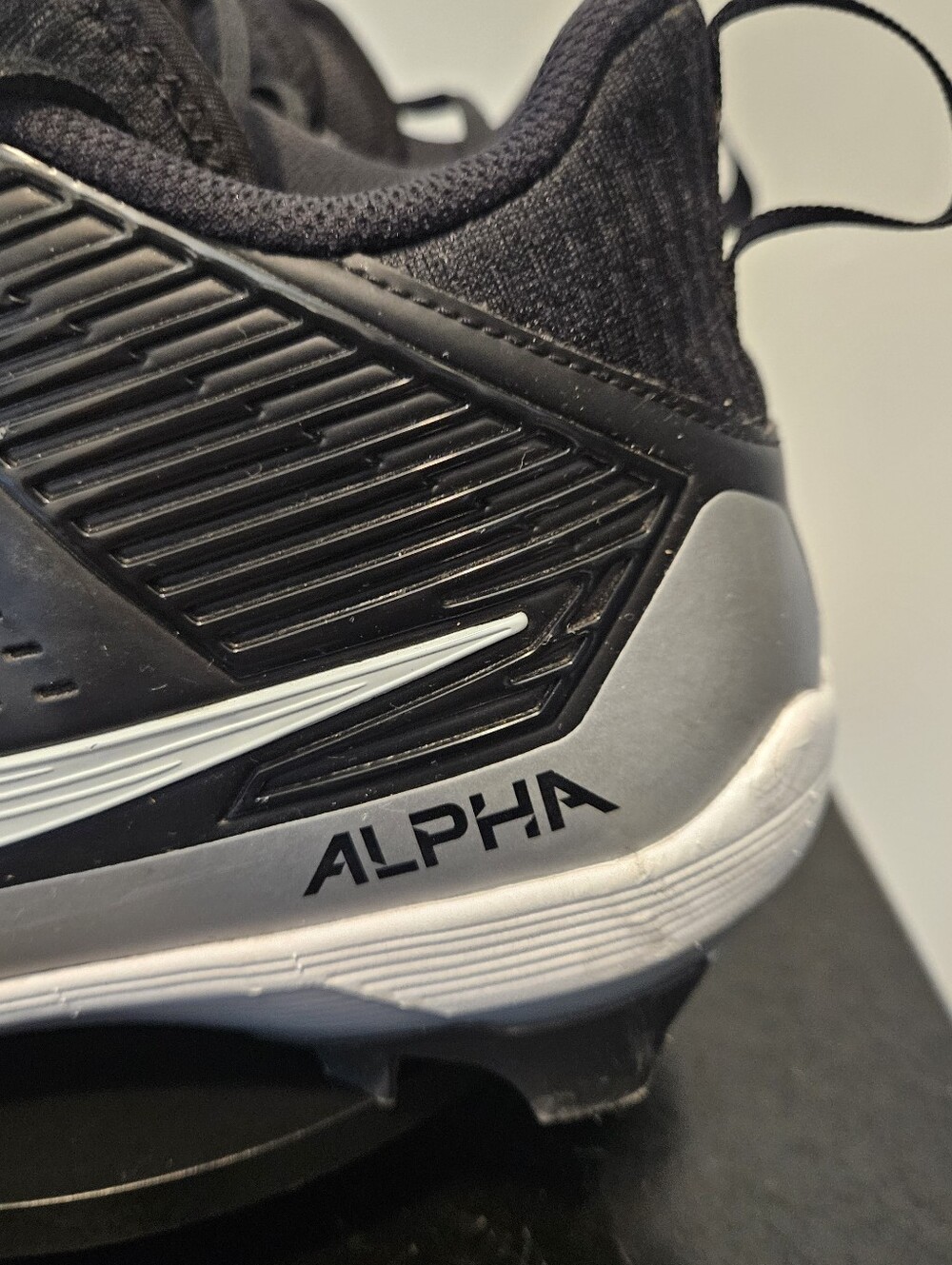 Nike Alpha Menace Strong Football Cleats II5139-010 White /Black Mens SZ 9.5 - Picture 6 of 11